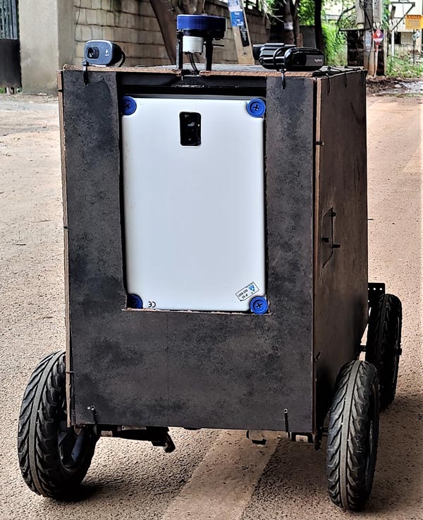 Zypp Electric और Flo Mobility ने मिलाया हाथ, डिलीवरी के लिए ऑटोमैटिक बाॅट करेंगे तैयार Zypp Electric और Flo Mobility ने मिलाया हाथ, डिलीवरी के लिए ऑटोमैटिक बाॅट करेंगे तैयार