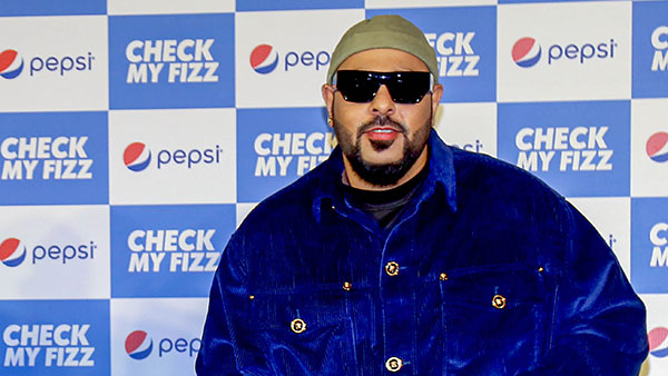 बॉलीवुड के रैपर Badshah ने खरीदी नई Audi Q8 SUV, कीमत जान हैरान हो जाएंगे आप, देखें तस्वीरें बॉलीवुड के रैपर Badshah ने खरीदी नई Audi Q8 SUV, कीमत जान हैरान हो जाएंगे आप, देखें तस्वीरें