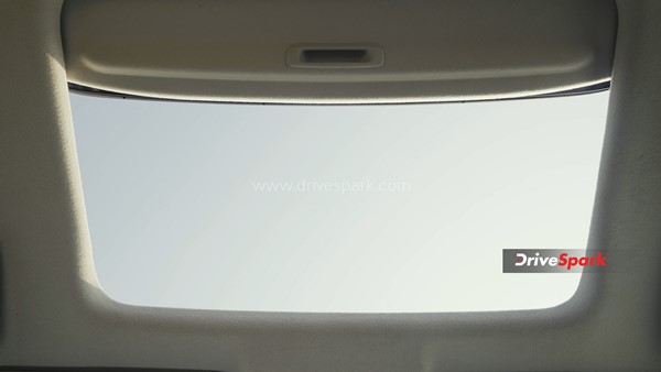 होंडा सिटी ई:एचईवी रिव्यू: क्या नई हाइब्रिड तकनीक से बेहतर हुई?