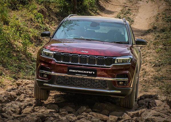 Jeep Meridian शुरू हो गई डीलरशिप पर पहुंचना, कल होने वाली है भारत में लॉन्च, जानें फीचर्स