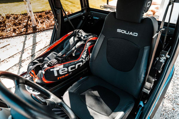 धूप से चलती है ये मिनी इलेक्ट्रिक कार, चलाने के लिए नहीं पड़ती है लाइसेंस की जरूरत