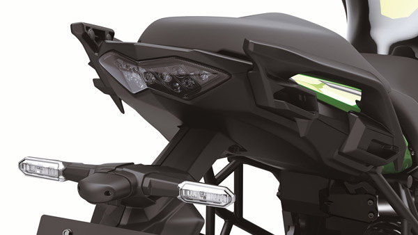 2022 Kawasaki Versys 650 भारतीय बाजार में हुई लॉन्च, जानें क्या है कीमत और क्या हुए बदलाव