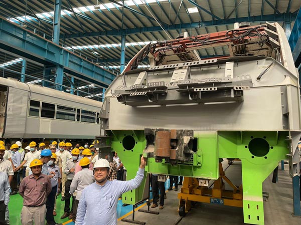 वंदे भारत ट्रेनों के लिए रेलवे ट्रैक को मिलेगी अधिक उर्जा, अगस्त 2023 तक उतारी जाएंगी 75 ट्रेनें