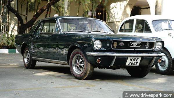 पर्यावरण के लिए Classic Cars से ज्यादा खतरनाक हैं Electric Cars, इस रिपोर्ट में हैरान करने वाला दावा