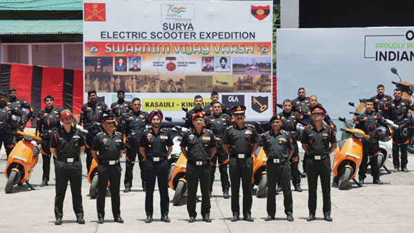 भारतीय सेना के जवानों ने की Ola Electric स्कूटर की सवारी, कसौली से भारत-चीन सीमा तक करेंगे सफर