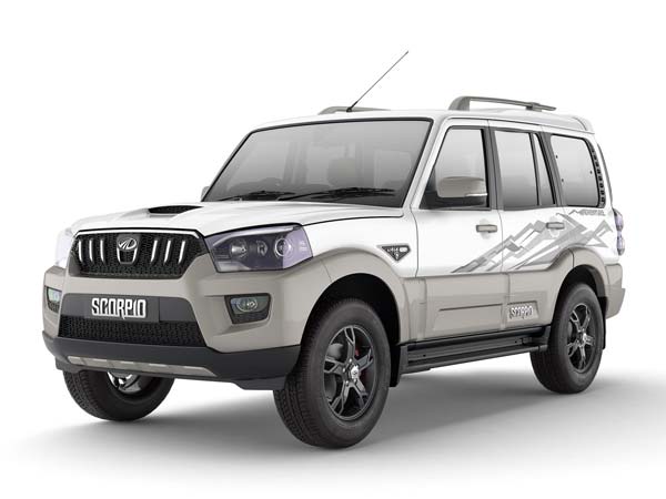 Mahindra Scorpio Classic दो वेरिएंट में हो सकती है लॉन्च, जानें क्या होने वाले हैं बदलाव Mahindra Scorpio Classic दो वेरिएंट में हो सकती है लॉन्च, जानें क्या होने वाले हैं बदलाव