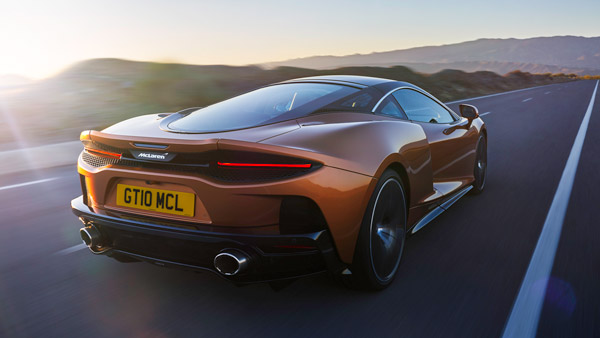 एक्टर कार्तिक आर्यन को गिफ्ट में मिली 3.5 करोड़ रुपये की कार, अब उन्हें चाहिए प्राइवेट जेट