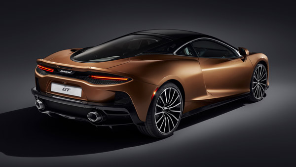 एक्टर कार्तिक आर्यन को गिफ्ट में मिली 3.5 करोड़ रुपये की कार, अब उन्हें चाहिए प्राइवेट जेट