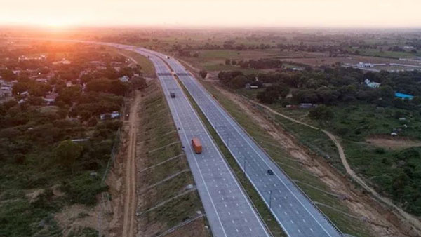NHAI ने सिर्फ 5 दिनों में बनाई 75 किलोमीटर की सड़क, गिनीज वर्ल्ड रिकॉर्ड में दर्ज हुआ नाम