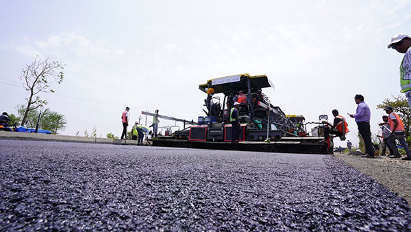 NHAI ने सिर्फ 5 दिनों में बनाई 75 किलोमीटर की सड़क, गिनीज वर्ल्ड रिकॉर्ड में दर्ज हुआ नाम