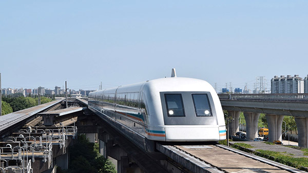 चीन की तेज रफ्तार ट्रेन के सामने फेल हुए फ्रांस-जापान, स्पीड जानकर उड़ जाएंगे होश!