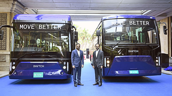 Switch EiV 12 इलेक्ट्रिक बस हुआ लाॅन्च, फुल चार्ज पर 500 Km की मिलेगी रेंज, जानें क्या हैं फीचर्स