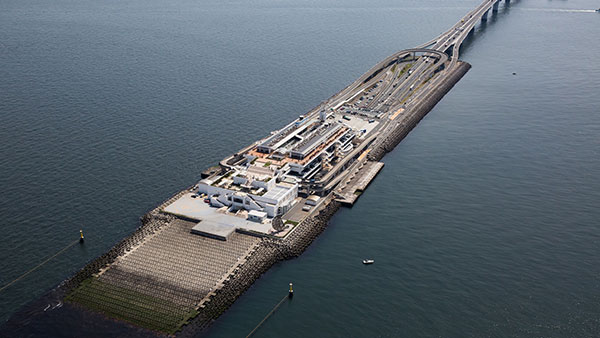 ये हैं दुनिया के सबसे अनोखे और अजीबोगरीब कार पार्किंग गैरेज