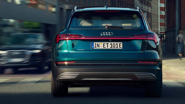 टेस्ला की राह पर चली ऑडी इंडिया, इलेक्ट्रिक कारों के आयात पर सरकार से मांगी टैक्स छूट