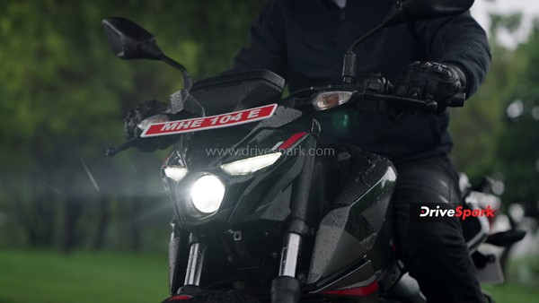 Bajaj Pulsar N160 Review: क्या होगी 160सीसी की टाॅप परफार्मिंग बाइक? पढ़ें रिव्यू