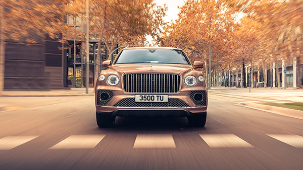 अंबानी परिवार के गैरेज में शामिल हुई एक नई Bentley Bentayga फेसलिफ्ट, जानें क्या है इसकी कीमत