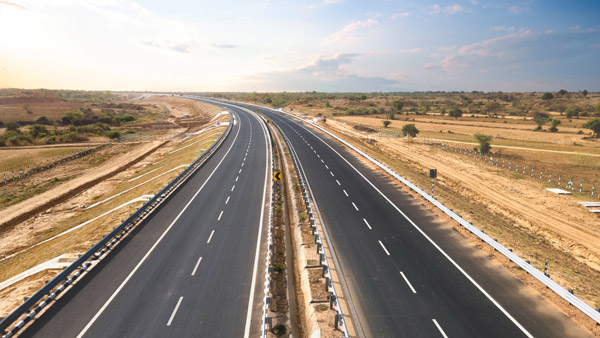 पीएम मोदी ने बुंदेलखंड एक्सप्रेसवे का किया उद्घाटन, 28 महीनों में पुरा हुआ परियोजना पर काम