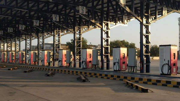 डेल्टा ने देश भर में इलेक्ट्रिक वाहनों के लिए लगाए 6,000 चार्जिंग स्टेशन