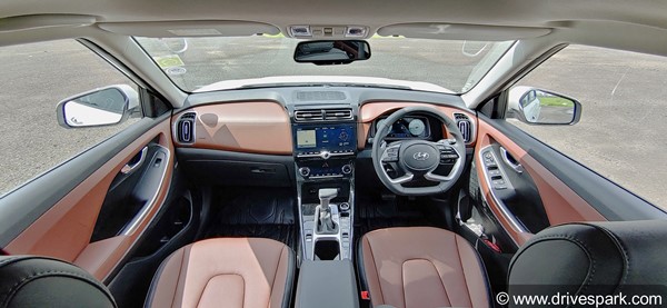 Hyundai Alcazar अब हो गई और भी किफायती, कंपनी ने लॉन्च किया इसका नया बेस-स्पेक वेरिएंट