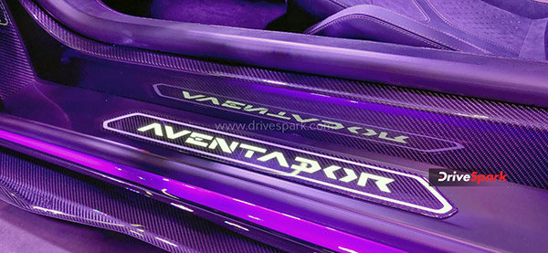 भारत की पहली लैम्बोर्गिनी एवांटाडोर अल्टीमे कूपे हुई डिलीवर, जानें क्या हैं इस सुपरकार के फीचर्स