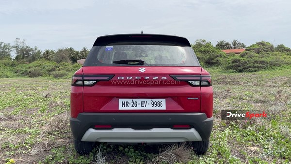 नई Maruti Suzuki Brezza में क्या मिला है नया, क्या हुई पहले से बेहतर या निकली फिसड्डी, पढ़ें रिव्यू