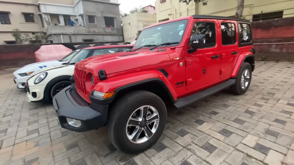 मिलिए Maruti Suzuki के इस डीलर से, जिनके पास है 45 एग्जॉटिक कार्स और 9 सुपरबाइक्स