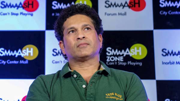 कार्तिक आर्यन की पहली कार थी एक थर्ड हैंड मॉडल, अब हैं करोड़ों की स्पोर्ट्स कार के मालिक