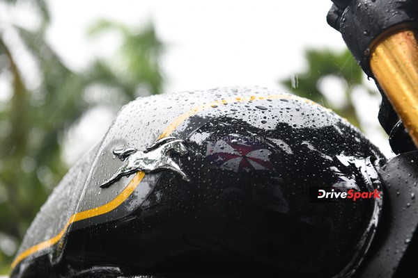 टीवीएस रोनिन रिव्यू: लुक, फीचर्स, वैरिएंट, इंजन, टेस्ट राइड जानकारी