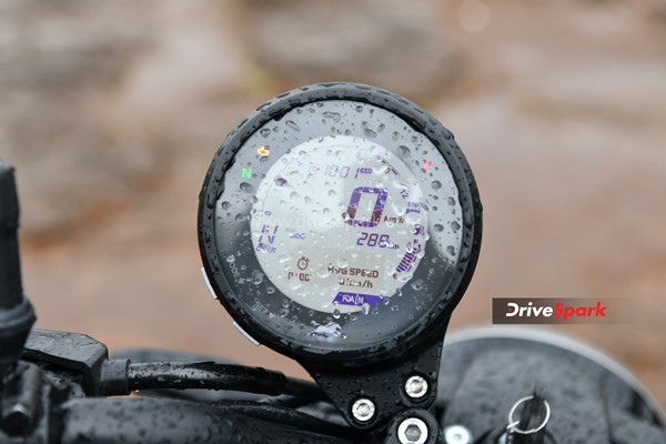 टीवीएस रोनिन रिव्यू: लुक, फीचर्स, वैरिएंट, इंजन, टेस्ट राइड जानकारी