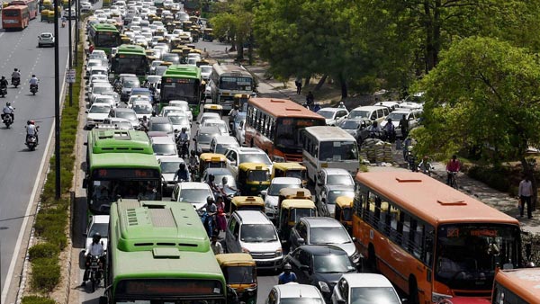 दिल्ली-एनसीआर में 1 अक्टूबर से बैन हो रही हैं बीएस-4 डीजल कारें, ये वाहन रहेंगे प्रतिबंध से बाहर