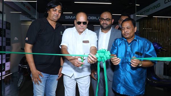 ई-स्कूटर निर्माता ईवीयम ने बेंगलुरु में लाॅन्च किया ‘एक्सपीरियंस सेंटर’, तीन इलेक्ट्रिक स्कूटरों की करेगी बिक्री