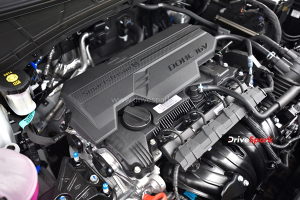 2022 हुंडई टक्सन रिव्यू: लग्जरी कम्फर्ट व शानदार प्रदर्शन का बेहतरीन पैकेज