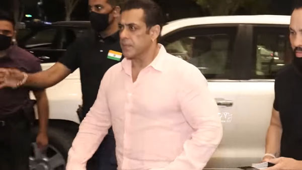 ये है सलमान खान की बुलेटप्रूफ टोयोटा लैंड क्रूजर, जानें क्या खास बात है इस कार में