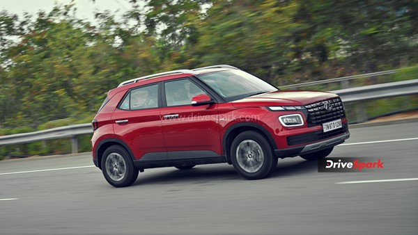 फेस्टिव सीजन में घर ले आएं ये 5 कारें, कीमत 8 लाख के अंदर