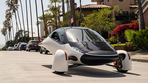 इस सोलर कार के सामने इलेक्ट्रिक कारें हुईं फेल, फुल चार्ज पर देती 1,600 किमी की रेंज