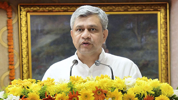 भारत में अब बिजली से नहीं, हाइड्रोजन से चलेंगी ट्रेन; 2023 तक हो जायेगी तैयार