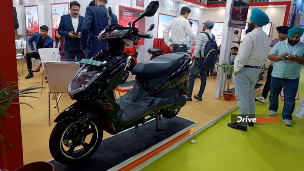 ईवीट्रिक राइड एचएस