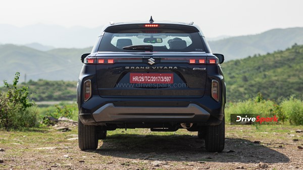 मारुति सुजुकी ग्रैंड विटारा रिव्यू डिजाईन फीचर्स इंजन ड्राइविंग टेस्ट माइलेज जानकारी