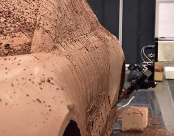 ओला के सीईओ भाविश अग्रवाल ने दिखाई इलेक्ट्रिक कार की झलक, अगले साल होगी लॉन्च