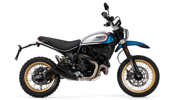 शाहिद कपूर ने चलाई अपनी 12 लाख रुपये की डुकाटी स्क्रैम्बलर डेजर्ट स्लेड बाइक, देखें वीडियो