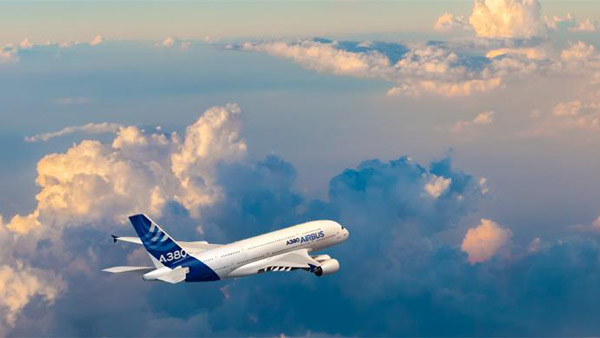 दुनिया की सबसे बड़ी पैसेंजर प्लेन आज जायेगी भारत, जानें इस दो फ्लोर वाली इस प्लेन की खूबियां