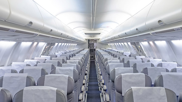 आखिर हवाई जहाज के अंदर पीला रंग क्यों नहीं किया जाता, जानें वजह