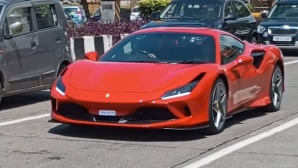 टी-सीरिज वाले भूषण कुमार ने 'आदिपुरुष' के डायरेक्टर को गिफ्ट की फरारी की सुपरकार, कीमत सुन रह जायेंगे दंग