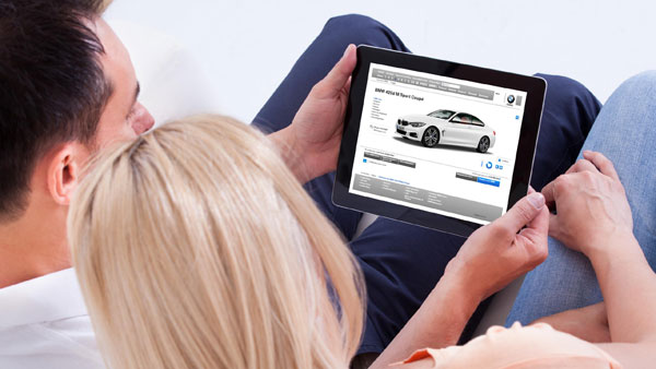 नई कार खरीदने से पहले डीलर से जरूर पूछें ये 10 सवाल, नहीं तो पड़ जाएंगे परेशानी में