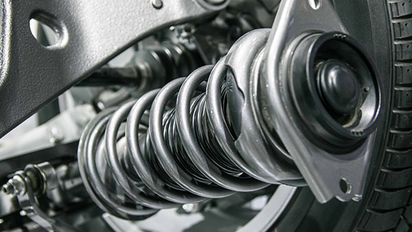 क्या स्पीड ब्रेकर में टकराती है आपकी कार? जानें ग्राउंड क्लीयरेंस को बढ़ाने के आसान तरीके