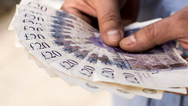 बाप रे! 15 मिनट के सफर के लिए उबर कैब ने थमाया 32 लाख का बिल, जानिए पूरा मामला