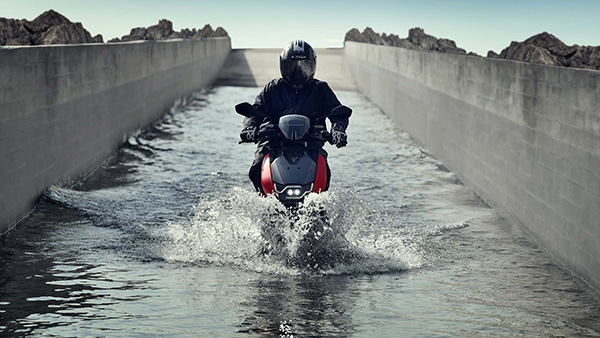 हीरो विडा वी1 या टीवीएस आईक्यूब: जानें दोनों में कौन सी इलेक्ट्रिक स्कूटर आपके लिए होगी बेहतर