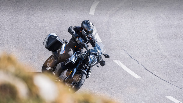 इस साल के अंत में आ रही हैं ये पाॅवरफुल बाइक्स, 1000cc इंजन से होंगी लैस