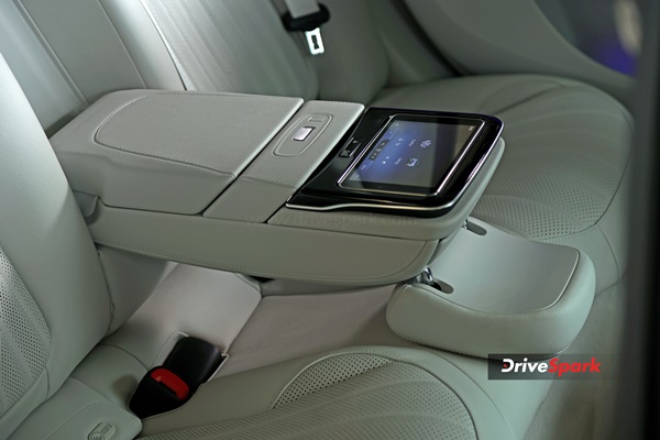 Mercedes-Benz EQS 580: इलेक्ट्रिक पाॅवरट्रेन में एक शानदार लग्जरी कार, रेंज 850 किमी, पढ़ें रिव्यू