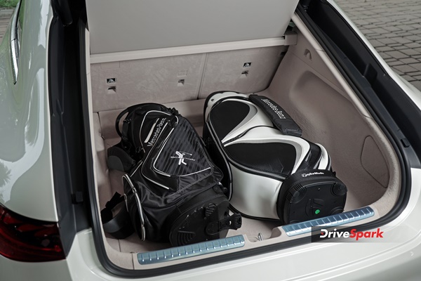 Mercedes-Benz EQS 580: इलेक्ट्रिक पाॅवरट्रेन में एक शानदार लग्जरी कार, रेंज 850 किमी, पढ़ें रिव्यू